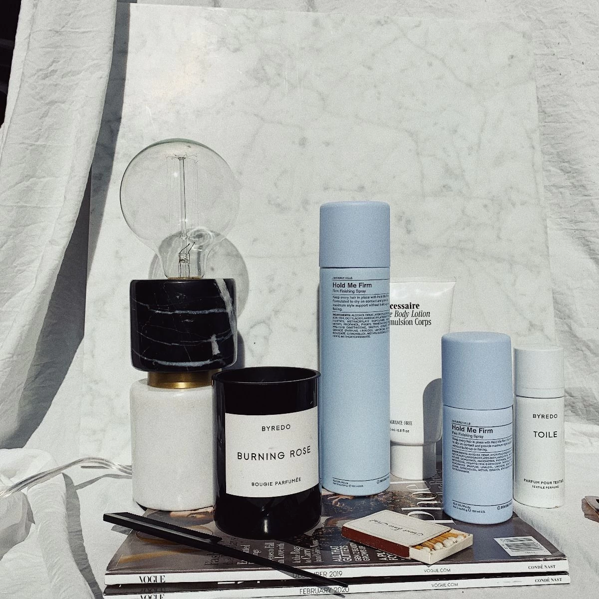 J Beverly Hills BLUE Hold Me Firm 100ml 4 J Beverly Hills BLUE Hold Me Firm 100ml - Afbeelding 2